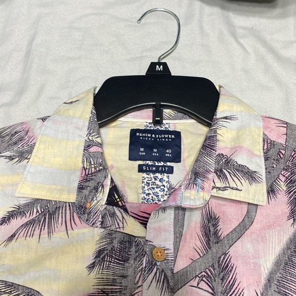 Denim & Flower Ricky Singh Hawaiian button down - Picture 2 of 5
